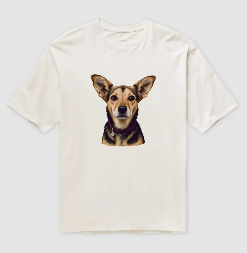 Camiseta oversized com a estampa Amora – Retrato