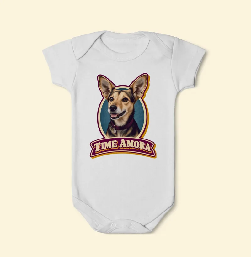 Body de bebê com a estampa Time Amora