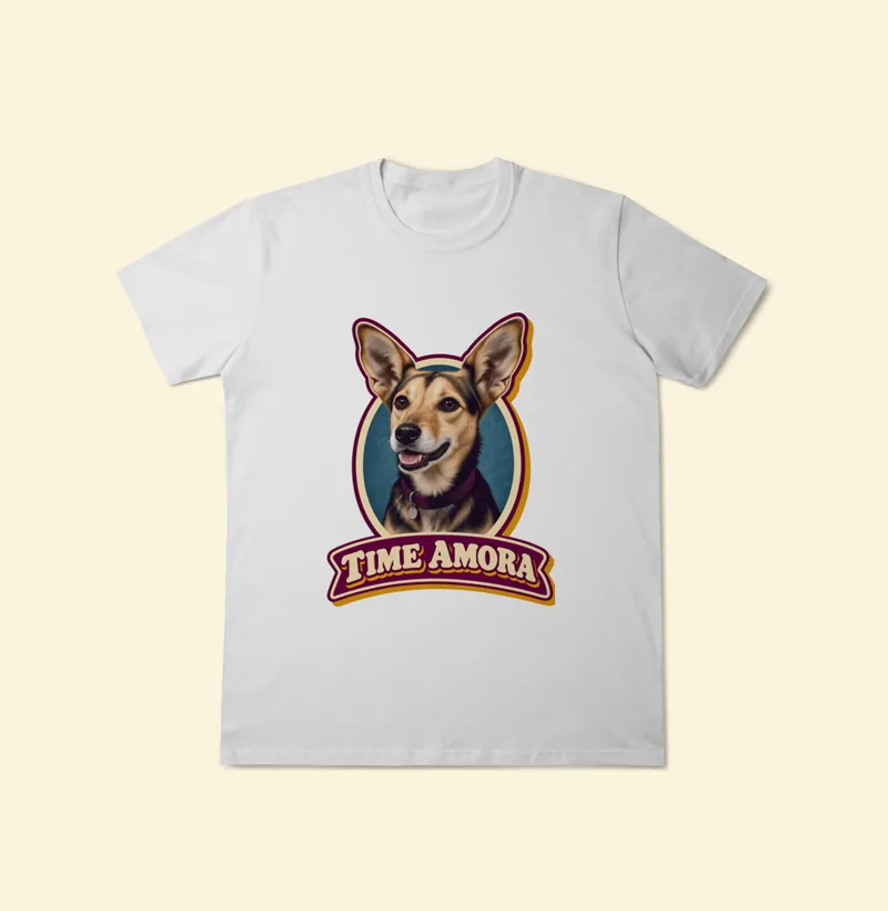 Camiseta Classic com a estampa Time Amora