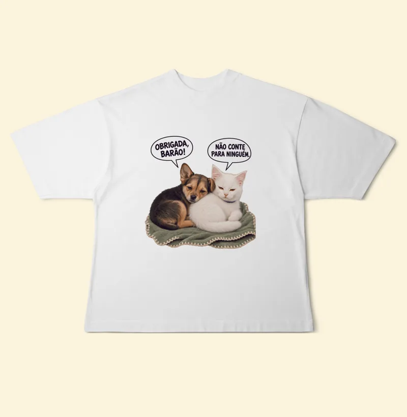 Camiseta Oversized com a estampa Amora e Barão Bebês