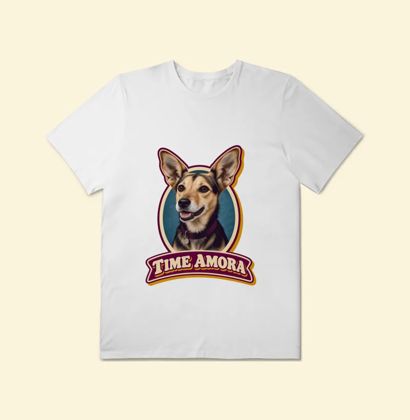 Camiseta Plus Size com a estampa Time Amora