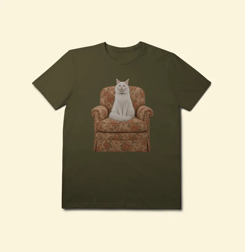Camiseta Prime com a estampa Barão na Poltrona